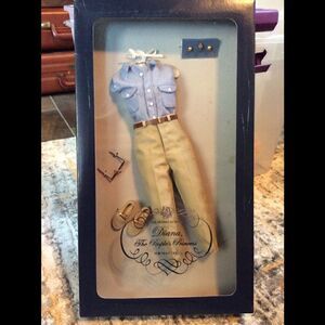 FRANKLIN MINT PRINCESS DIANA KHAKI ENSEMBLE!